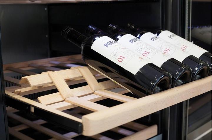 Image du produit Caso WineMaster 126 Cave à vin à compresseur Autonome en acier inoxydable 126 bouteille(s)