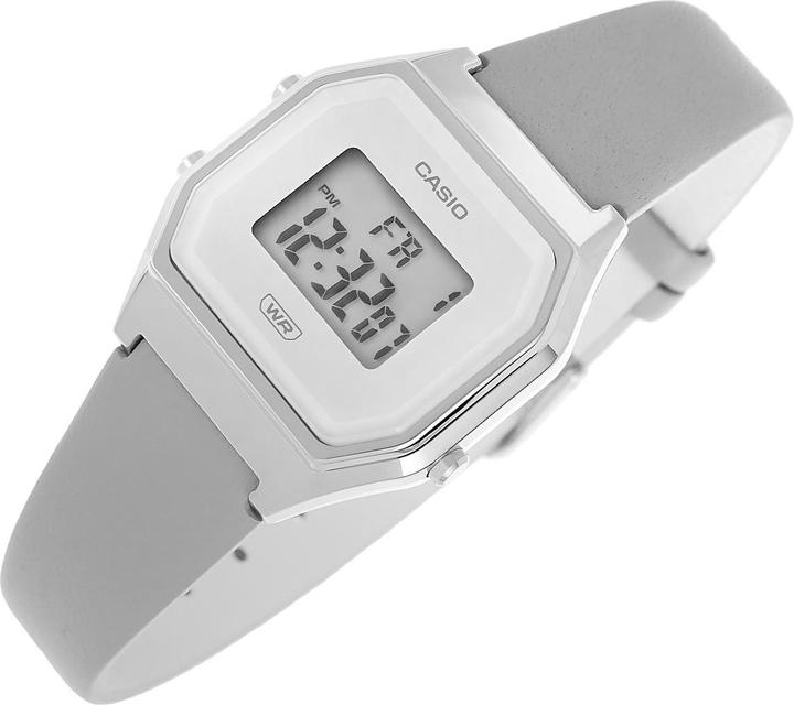 Actual product image Casio Retro Vintage - LA680WEL-8EF (Digital watch, 28 mm)