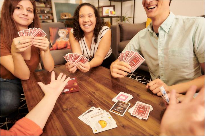 Actual product image Asmodée Exploding Kittens (Dutch)