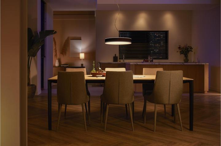 Actual product image Philips Hue White Ambiance Enrave (4500 lm)