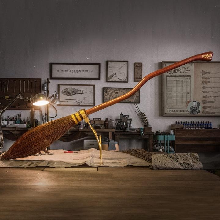 Image du produit Cinereplicas Harry Potter : balai Nimbus 2000