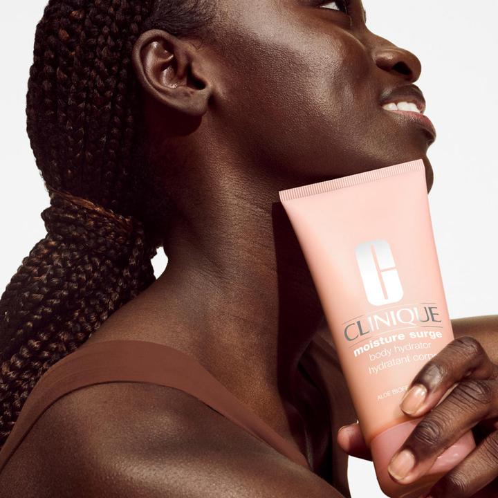 Immagine prodotto Clinique Moisture Surge Body Hydrator with Aloe Bioferment and Hyaluronic Acid (Lozione corpo, 200 ml)