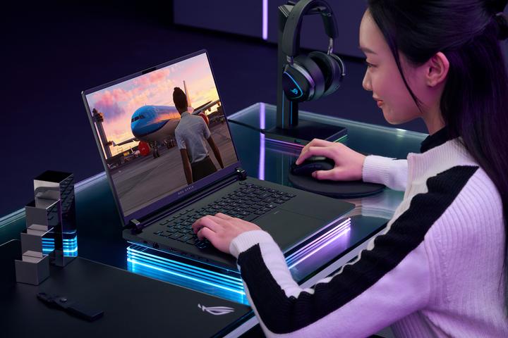 Actual product image ASUS G835LX-SA008W