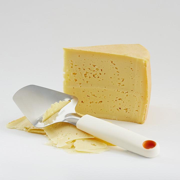 Actual product image Fiskars Hard cheese slicer