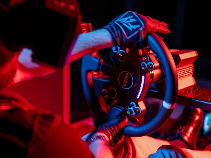 Actual product image Smartbox Driving fun in a modern racing simulator for 2 people near Zurich (2 pers.)