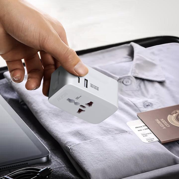 Produktbild Akashi Reise Ladeadapter 2USB und Internationale Anschlüsse UK, USA, AUS, NZ, EU