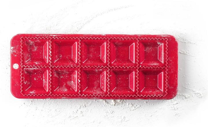 Immagine prodotto Ibili Stampo per ravioli + mattarello quadrato 30 x 12 cm Ideale per ravioli fatti in casa