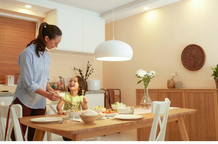 Produktbild Philips Professional Led Lampe (E27, 7.50 W, 806 lm, 1 x, F)