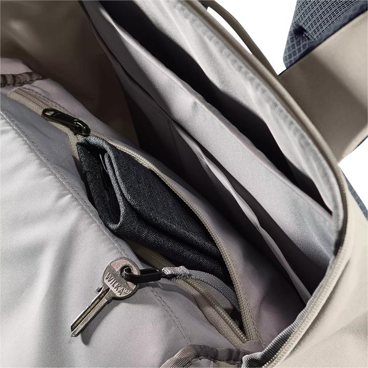 Actual product image Deuter UP Stockholm (22 l)