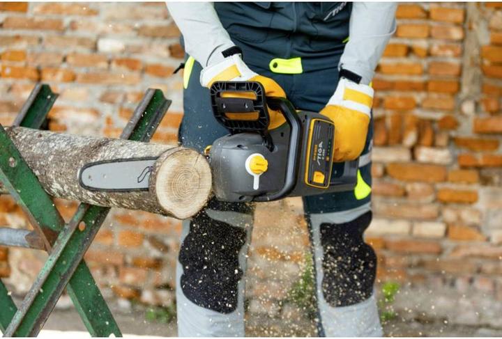 Actual product image Stiga CS 700e Cordless chainsaw 1400W Bar length 350mm (Battery chain saw)