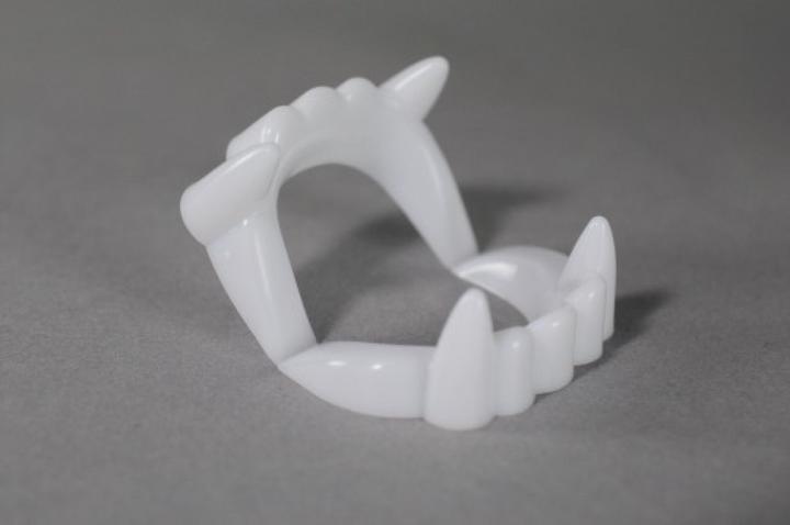 Immagine prodotto Erfurth Denti da vampiro