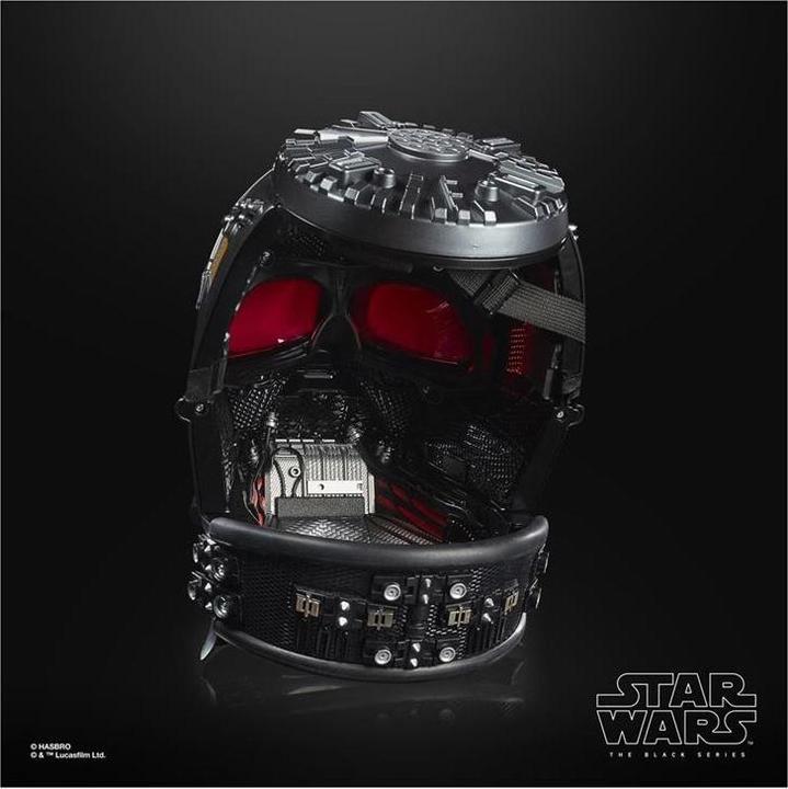 Produktbild Hasbro Star Wars: Darth Vader Premium Electronic Helmet