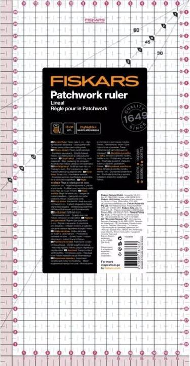 Actual product image Fiskars Patchwork ruler, 15 x 30 cm, colour: transparent Grid in cm, for perfect squares, stripes (300 mm)