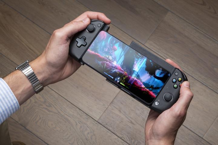 Actual product image Nacon Gaming Holder MG-X (Android)