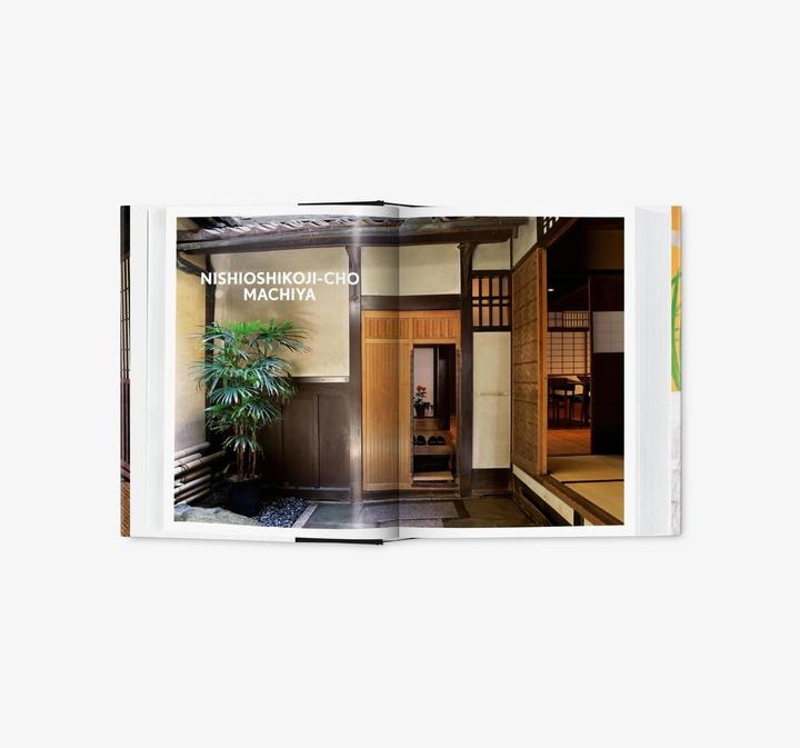 Actual product image Living in Japan. 40th Ed (French, German, English, Alex Kerr, 2022)