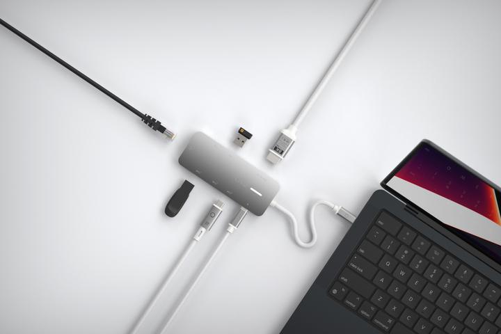 Produktbild LINQ Connects 8in1 8K PRO USB-C Multiport Hub 140W (USB-C, 8 Ports)