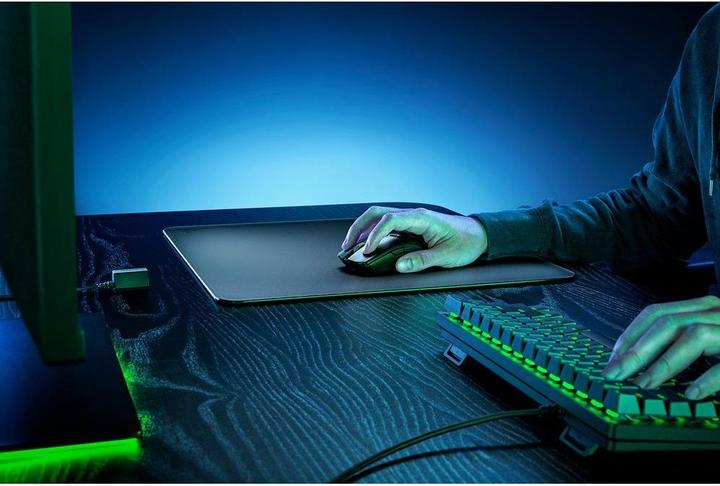 Actual product image Razer Atlas (L)