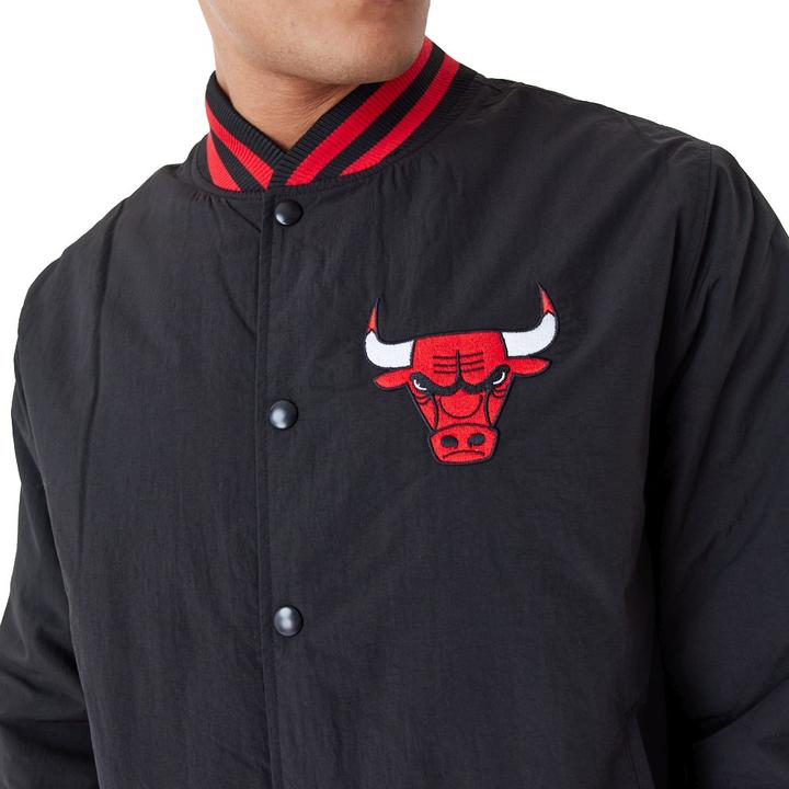 Produktbild New Era College Bomber Jacke - BACKPRINT Chicago Bulls - XL (XL)