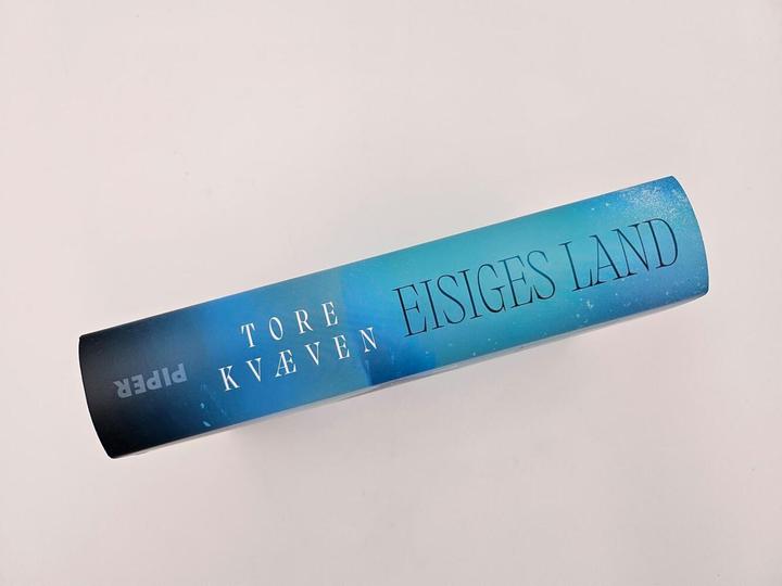 Produktbild Eisiges Land (Deutsch, Tore Kvæven, 2023)