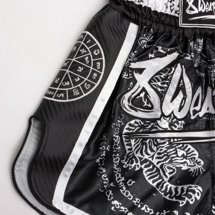 Produktbild 8Weapons 8 Weapons Muay Thai Shorts Carbon - Sak Yant Tigers (XXL)