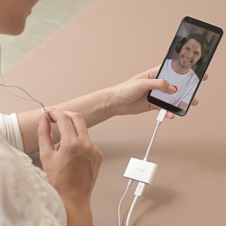 Actual product image j5Create JCA122 USB-C® to 3.5mm Audio Adapter with Power Delivery, Black, 24 bit, USB (USB)