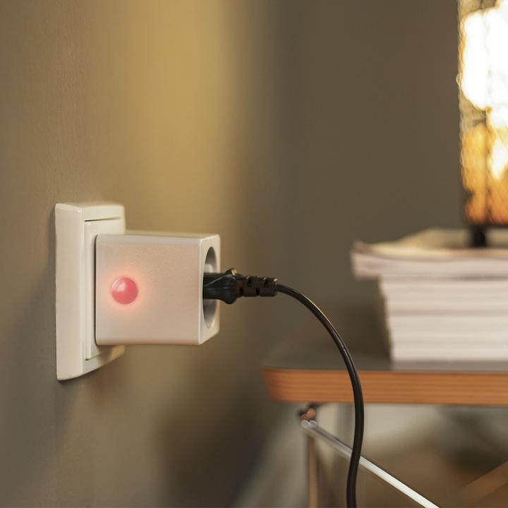 Actual product image Hama WLAN socket HomeKit control via voice/app, 3,680W, 16A