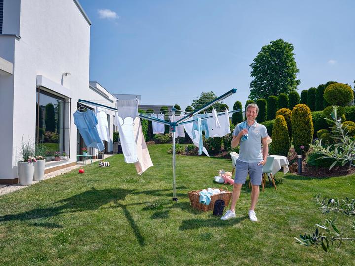 Produktbild Leifheit Wäscheschirm Linomatic 600 Deluxe Cover (60 m)