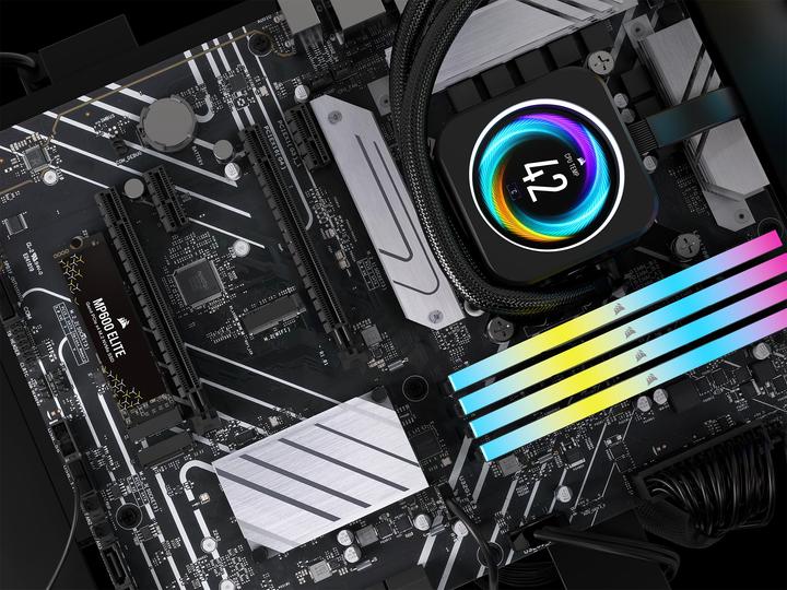 Actual product image Corsair MP600 ELITE 4TB NVMe PCIe M.2 SSD (no heatsink) (4000 GB, M.2 2280)