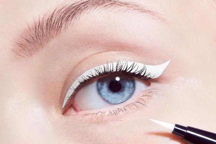Productafbeelding Dior Diorshow On Stage Liner No 001 (001 Mat Wit)