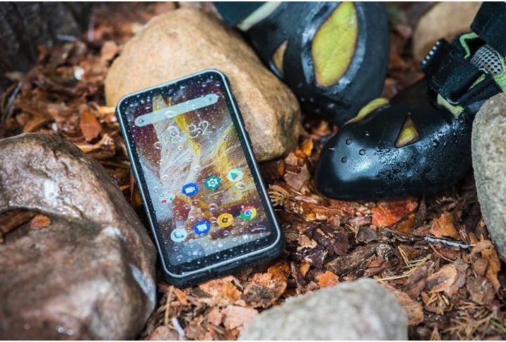 Actual product image Maxcom MS 572 4G NFC smartphone (32 GB, Black, 5.71", Dual SIM, 13 Mpx, 4G)