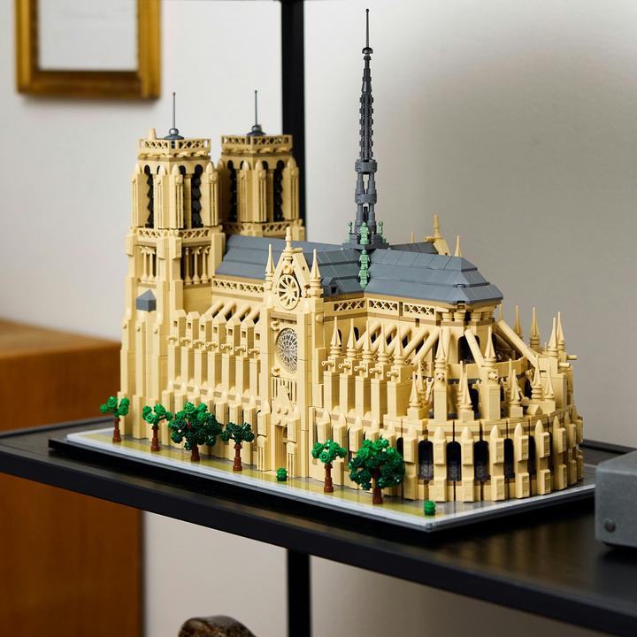Produktbild LEGO Notre-Dame de Paris (21061, LEGO Architecture)