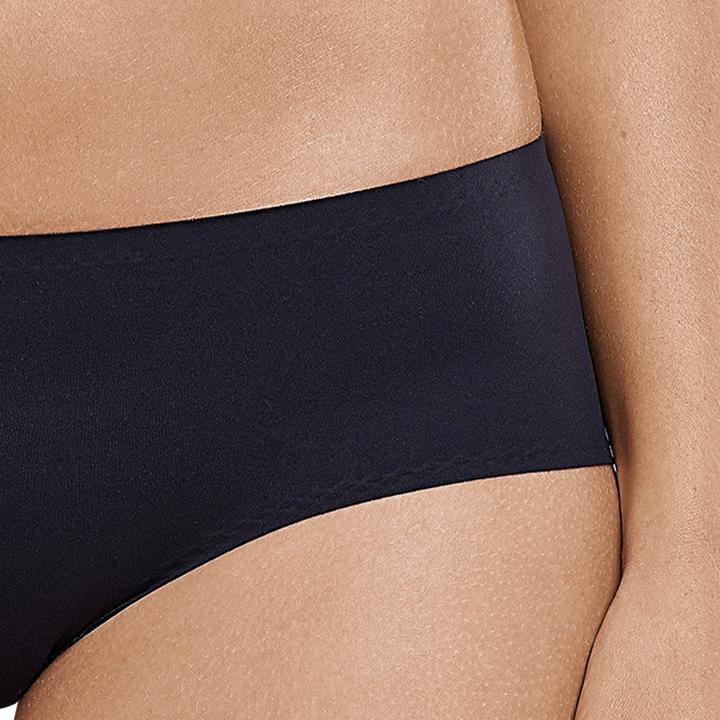 Actual product image Schiesser 3-pack Invisible Soft Panty (40, L, pack of 3)