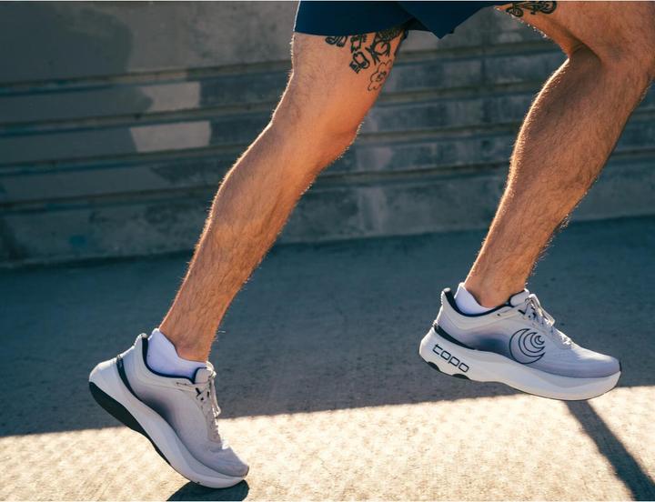 Produktbild Topo Athletic Aura - Laufschuhe - Herren (43)