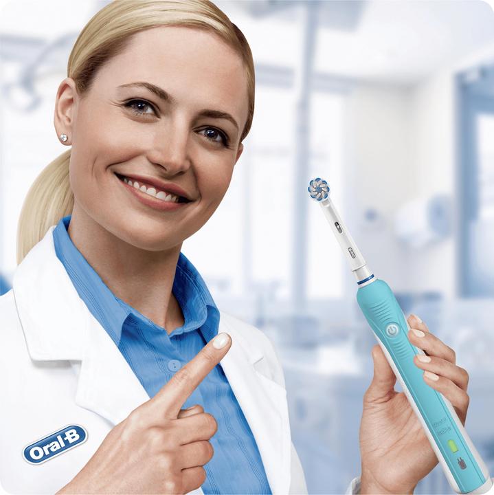Actual product image Oral-B Per 700 Sensitive (Oscillating toothbrush)