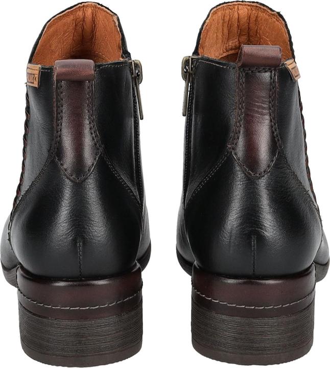 Actual product image Pikolinos Malaga (40)