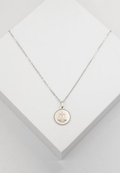 Actual product image Muau Libra (White gold 750, 19x12mm)