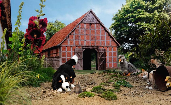 Actual product image Steiff Senni Bernese Mountain Dog (45 cm)