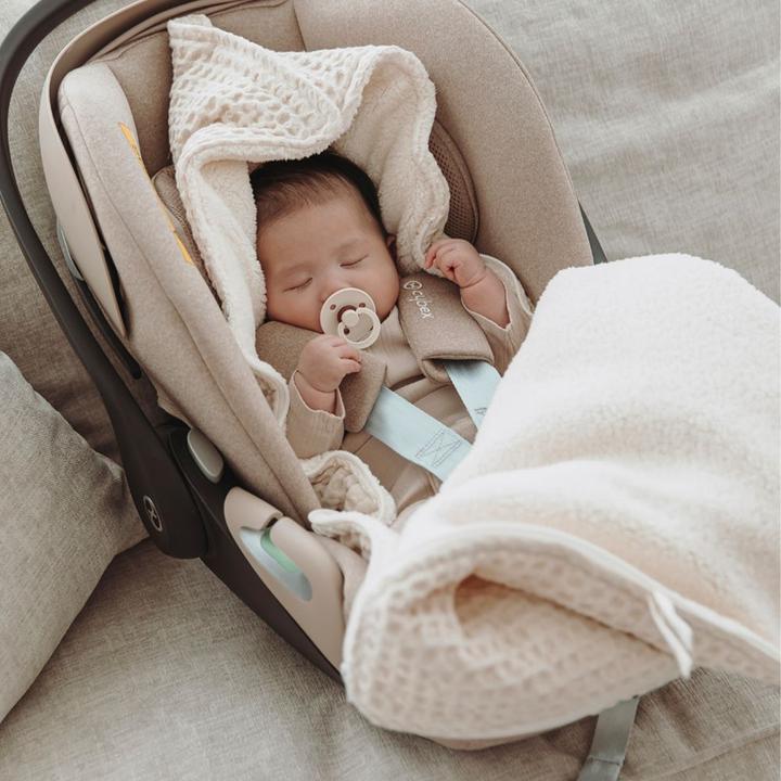 Actual product image Meyco Waffle teddy footmuff
