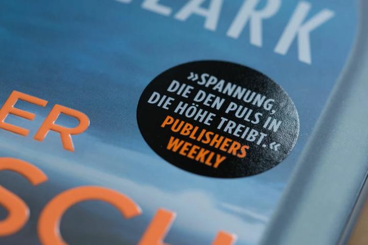 Immagine prodotto Der Tausch – Zwei Frauen. Zwei Tickets. Und nur ein Ausweg (Tedesco, Julie Clark, 2021)