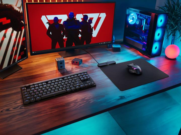 Actual product image Logitech G Powerplay 2 Charging System (M)