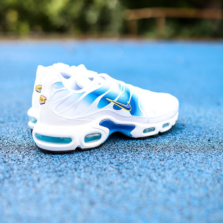 Blanc, Jaune, Bleu