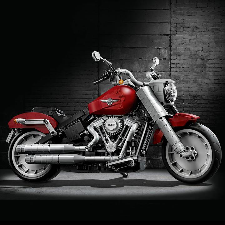 Actual product image LEGO Harley-Davidson Fat Boy (10269, LEGO Creator Expert)