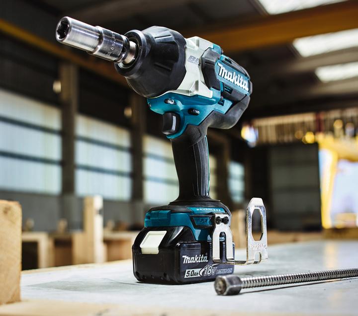Actual product image Makita Battery impact wrench (Rechargeable battery operated)