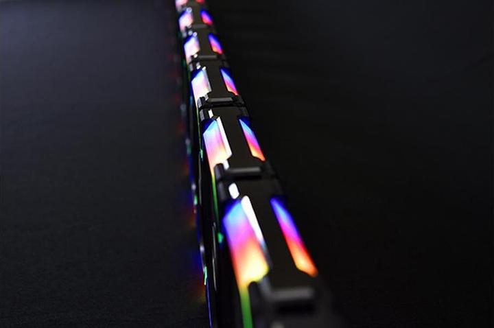 Actual product image Lian-Li UNI FAN SL120 RGB PWM (120 mm, 1 x)