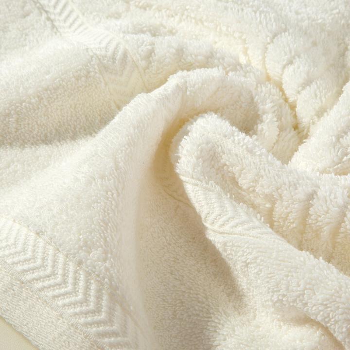 Image du produit Eurofirany REINA LINE Serviette en coton avec motif en zigzag et bord lisse, 500 g/m2, 50 x 90 cm (50 x 90 cm)