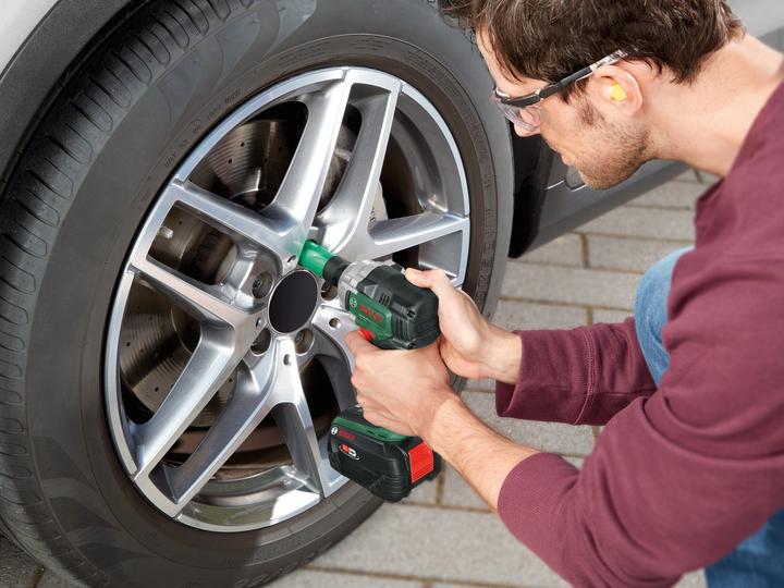Image du produit Bosch Home & Garden UniversalImpactDrive 18V-350 (Fonctionnement sur batterie)