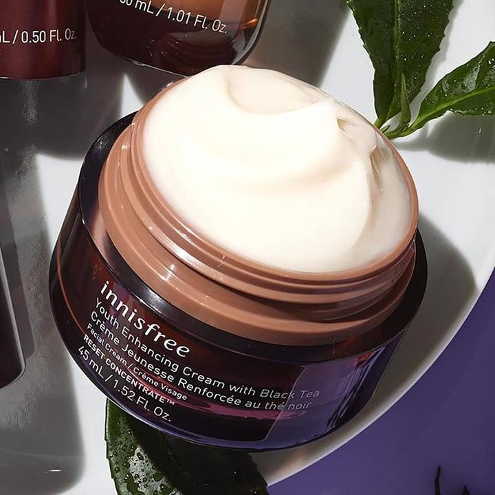 Image du produit Innisfree Crème de jeunesse au thé noir 45ml (45 ml, Crème 24h)