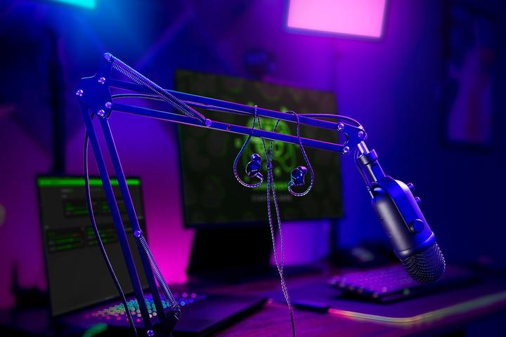 Actual product image Razer Moray - Ergonomic in-ear monitor for all-day streaming (Cable)