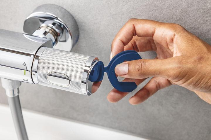 Produktbild Grohe Precision Get QuickFix Thermostat-Duscharmatur und Vitalio Start 110 Brausestangenset, Länge 600mm
