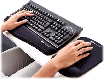 Actual product image Fellowes Plushtouch